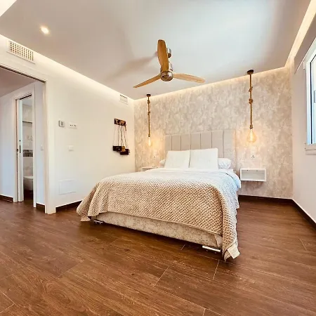 Luxury Modern Beachfront Villa